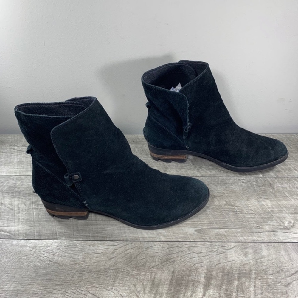 Sorel Farah NL2682 Short Black Suede Waterproof Women’s Boots Booties Size 10